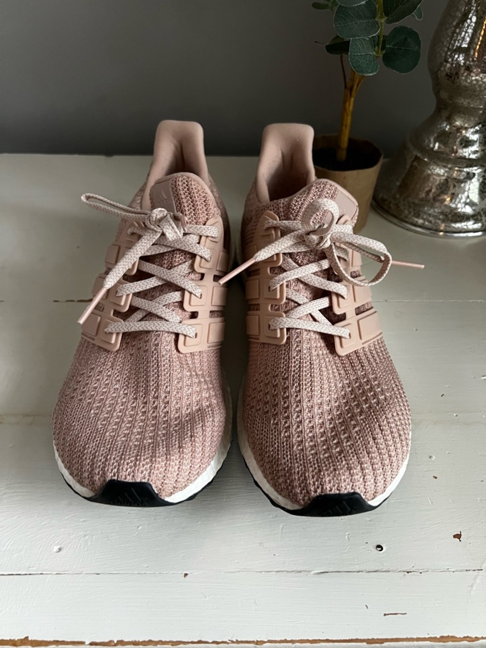 Sz 9.5 adidas Ultra Boost Ash Pearl - Picture 2 of 6